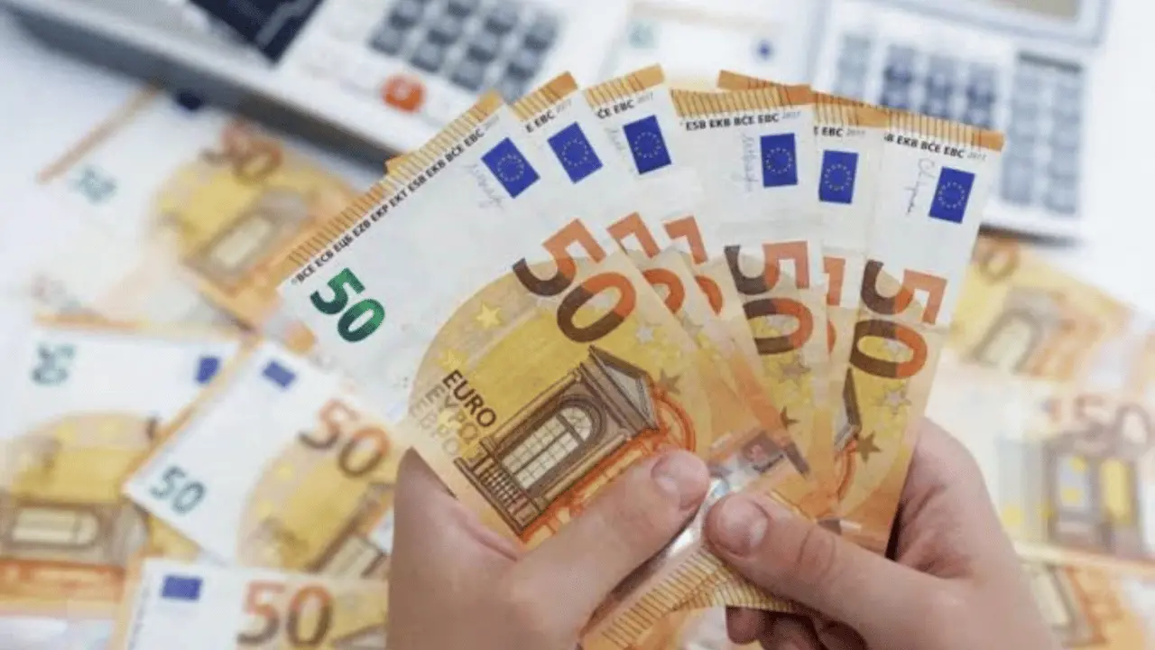 أسباب وقف بطاقات التموين واستبعاد أصحابها من منظومة الدعم
                                                
                                                
                                                    12/06/2026 02:57 م
                                                
                                                
                                                    يبحث عدد كبير من المواطنون عن أسباب وقف بعض بطاقات التموين واستبعاد أصحابها من منظومة الدعم